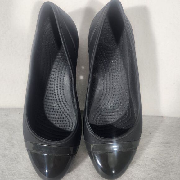 Crocs Women’s Slip On Cap Toe Ballet Flat Black Shoes Size US 7M - Picture 1 of 8